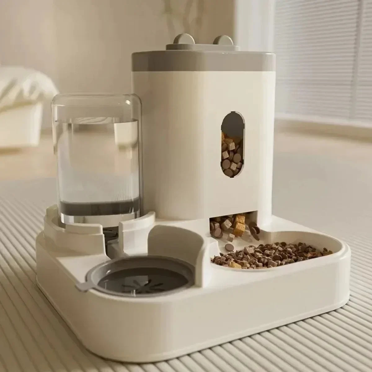 Easy Feed & Hydrate Pet Station